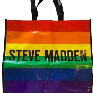 STEVE MADDEN PRIDE BAG 🌈